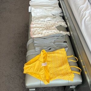 Clothes Bundle junior Size XS